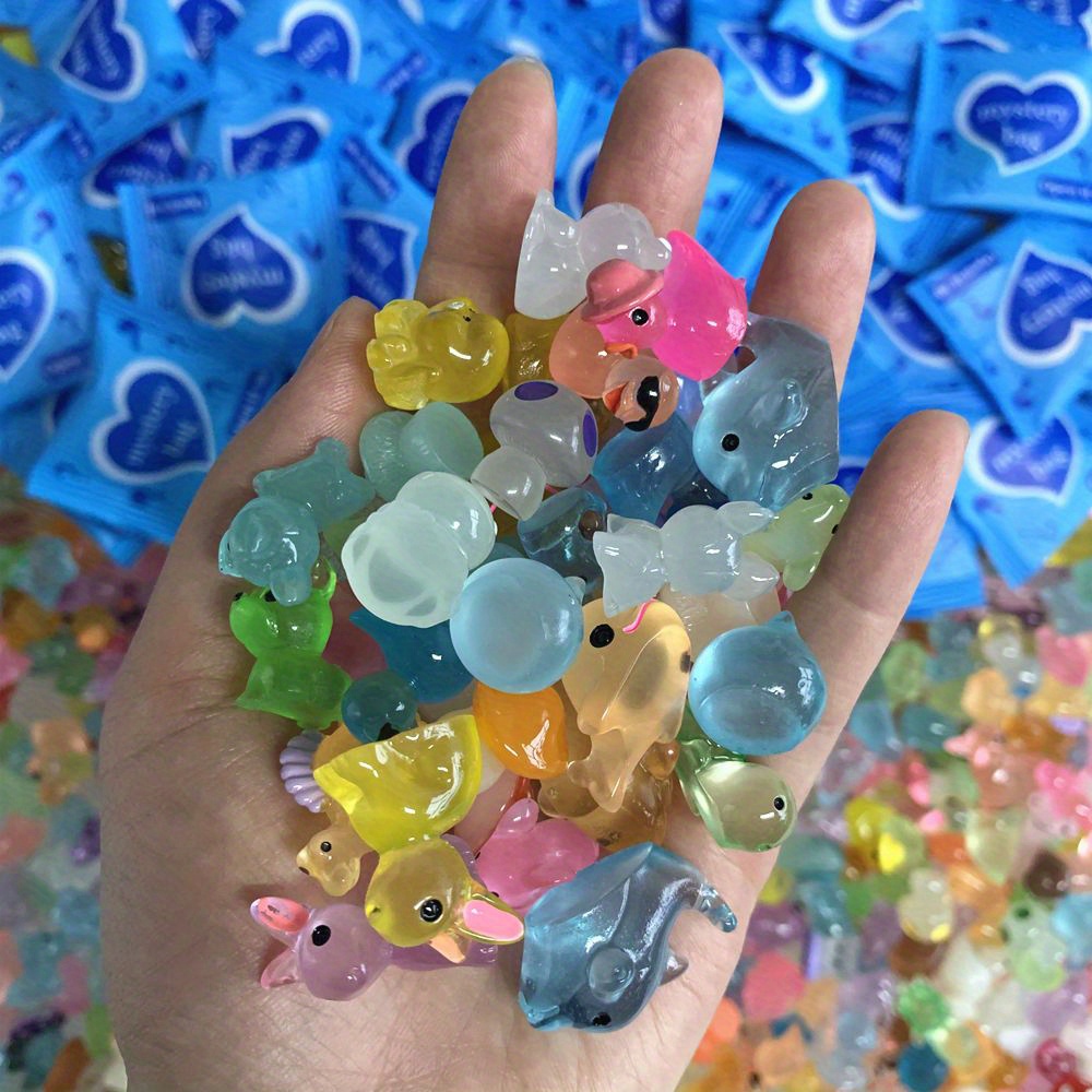 Resin Dye Opaque - 32 stuks willekeurige diervormige niet-uitbreidende gelkralen
