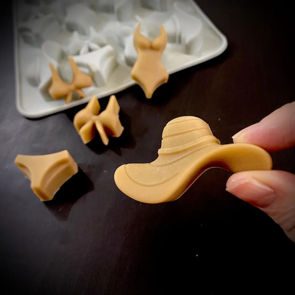 Een strandbikini-vorm met zome - Resin Art Supplies recensie en prijs