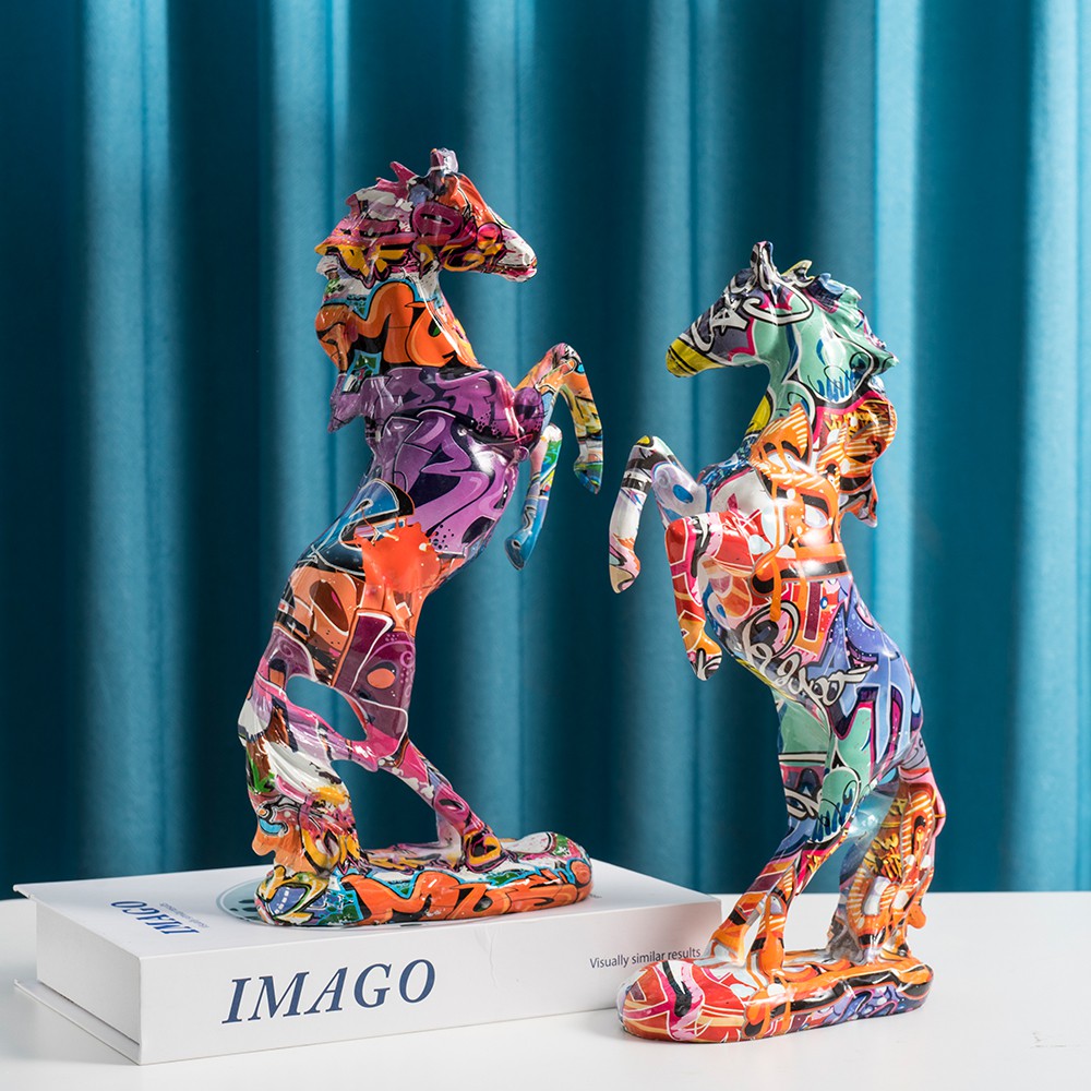 Graffiti met paardenstandbeeld - Resin Art Decoration Items recensie en prijs