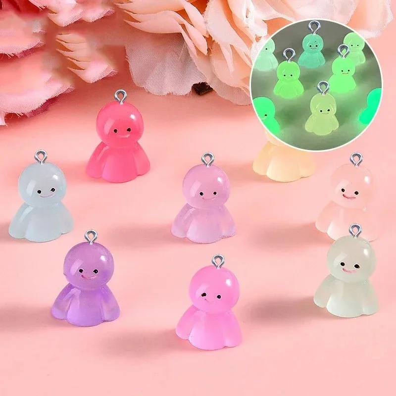 10 stuks Glow In Dark Cartoon  - Resin Art Supplies recensie en prijs